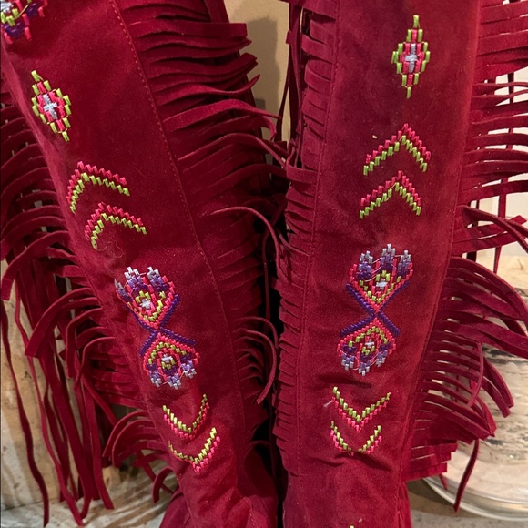 Fringe Embroidered Red Boots - Picture 8 of 12